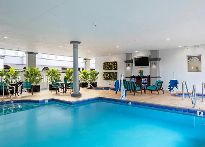 Peacock Suites